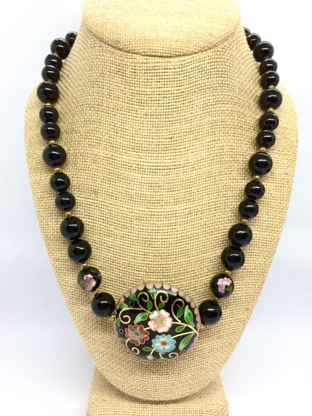 VINTAGE CLOISONNE NECKLACE Black Bead Floral Pendant Gold Tone Statement 22in - Picture 1 of 16